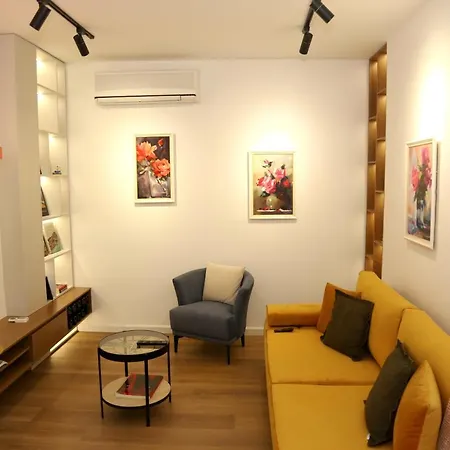 Mjolly * Tirana