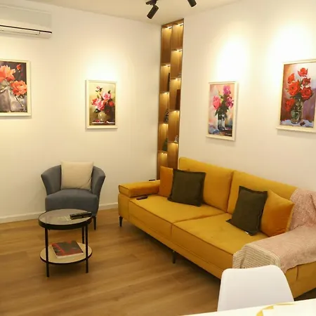 Lägenhet Mjolly Tirana